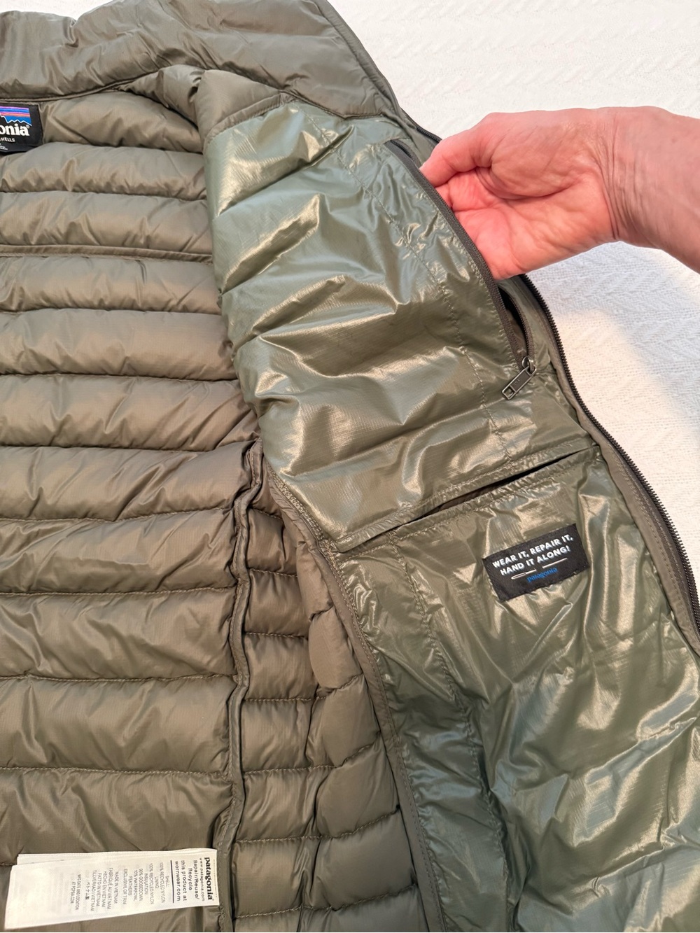 Patagonia Down Sweater Vest - Picture 7 of 16